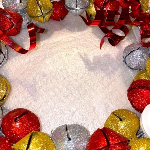 CHRISTMAS WREATH FULL OF RED , SILVER AND GOLD SLEIGH BELLS BOW AND HOLLY 13” - Picture 3 of 6